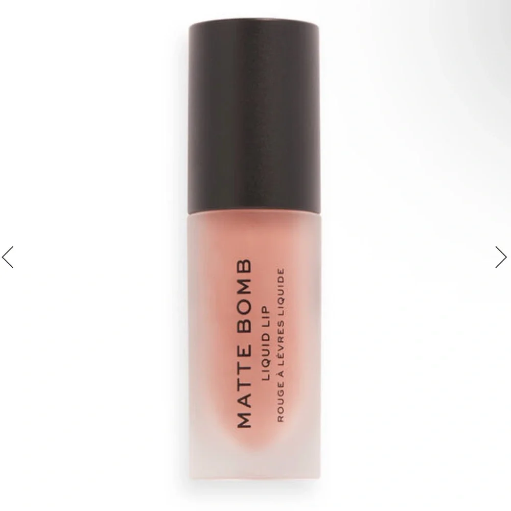 Makeup Revolution Matte Bomb‎ Liquid Lipstick Delicate Brown .15 Oz New Sealed